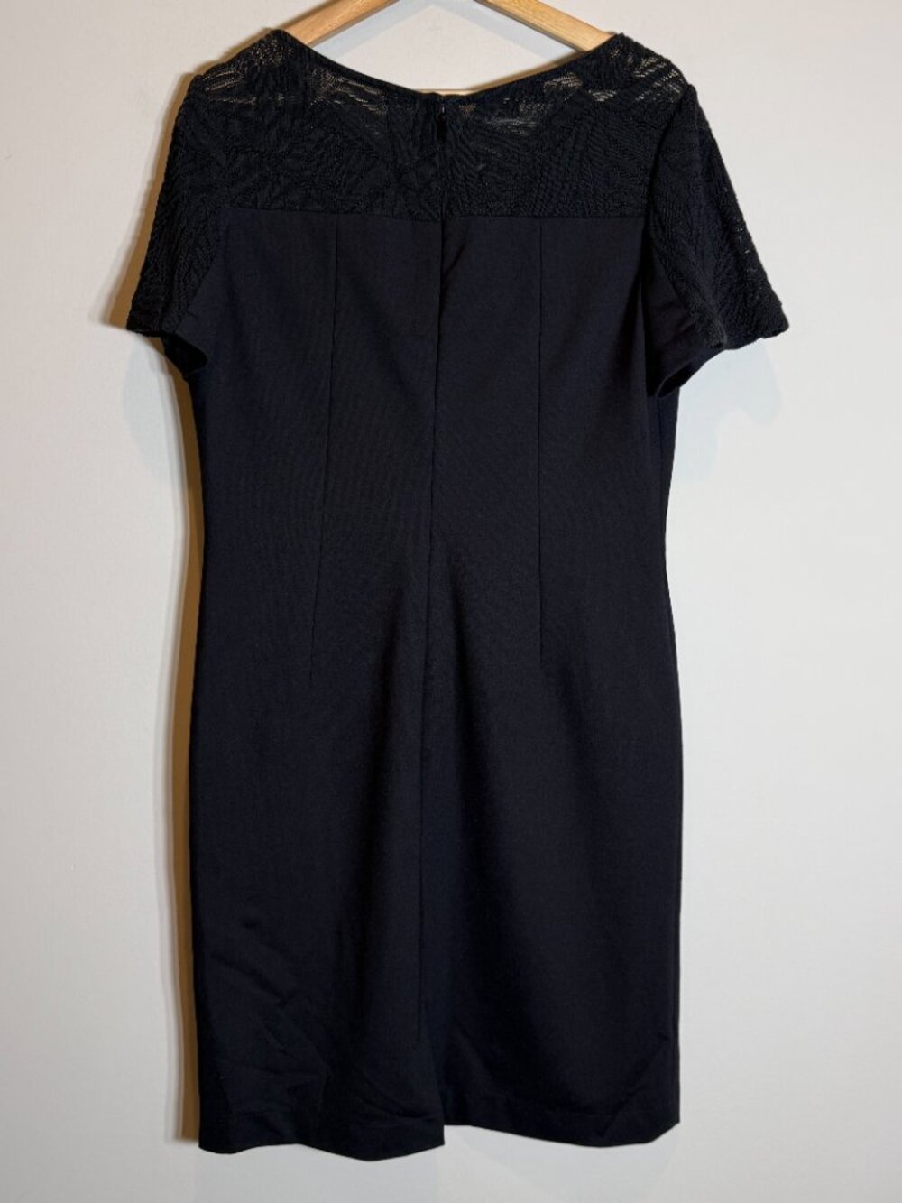 Lafayette 148 Lace Yoke Sheath Dress Women's 10 Black Formal Career Knee Length - Picture 8 of 13